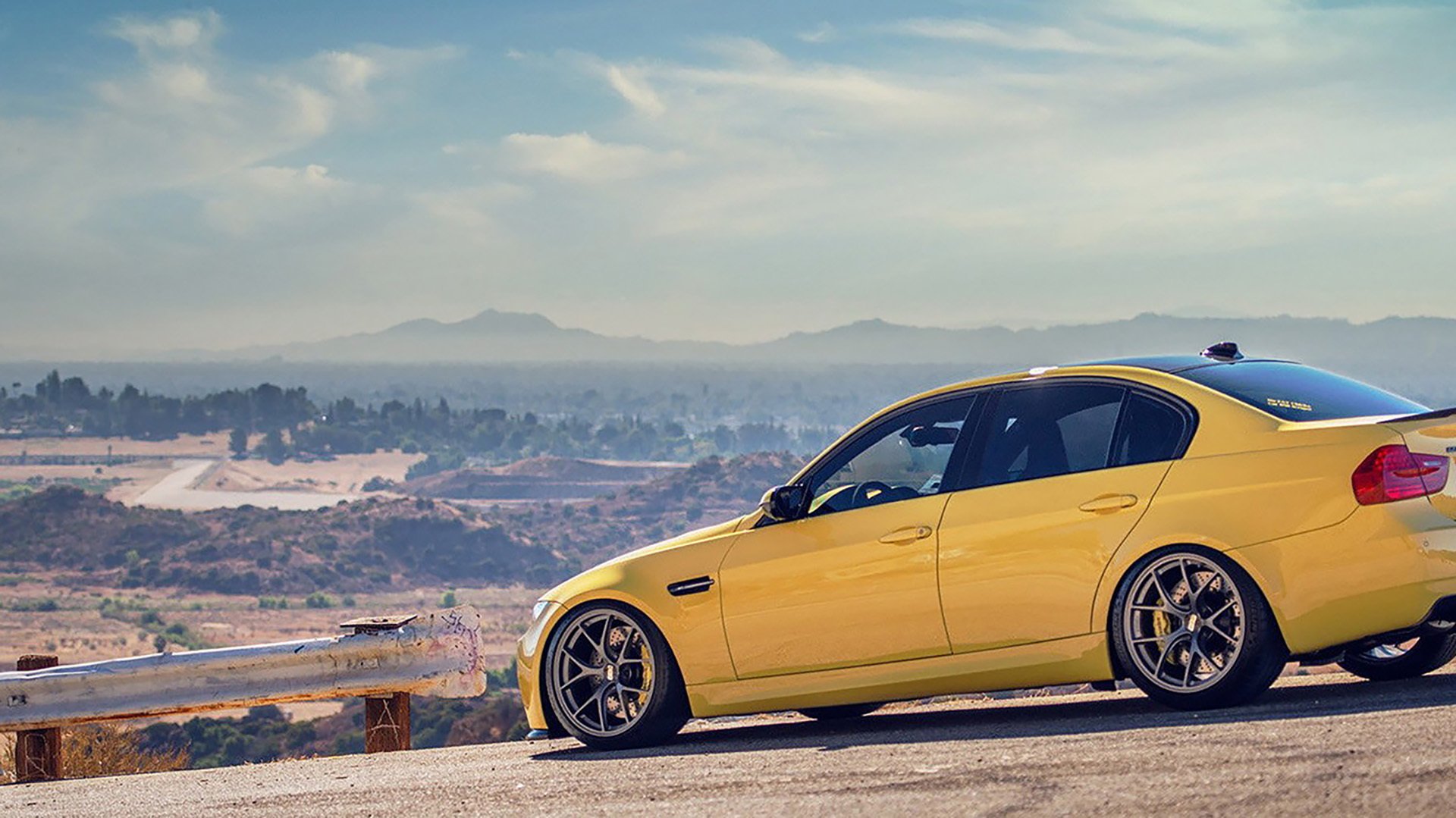 国足关键比赛表现稳定,稳步前进,国足表现如何