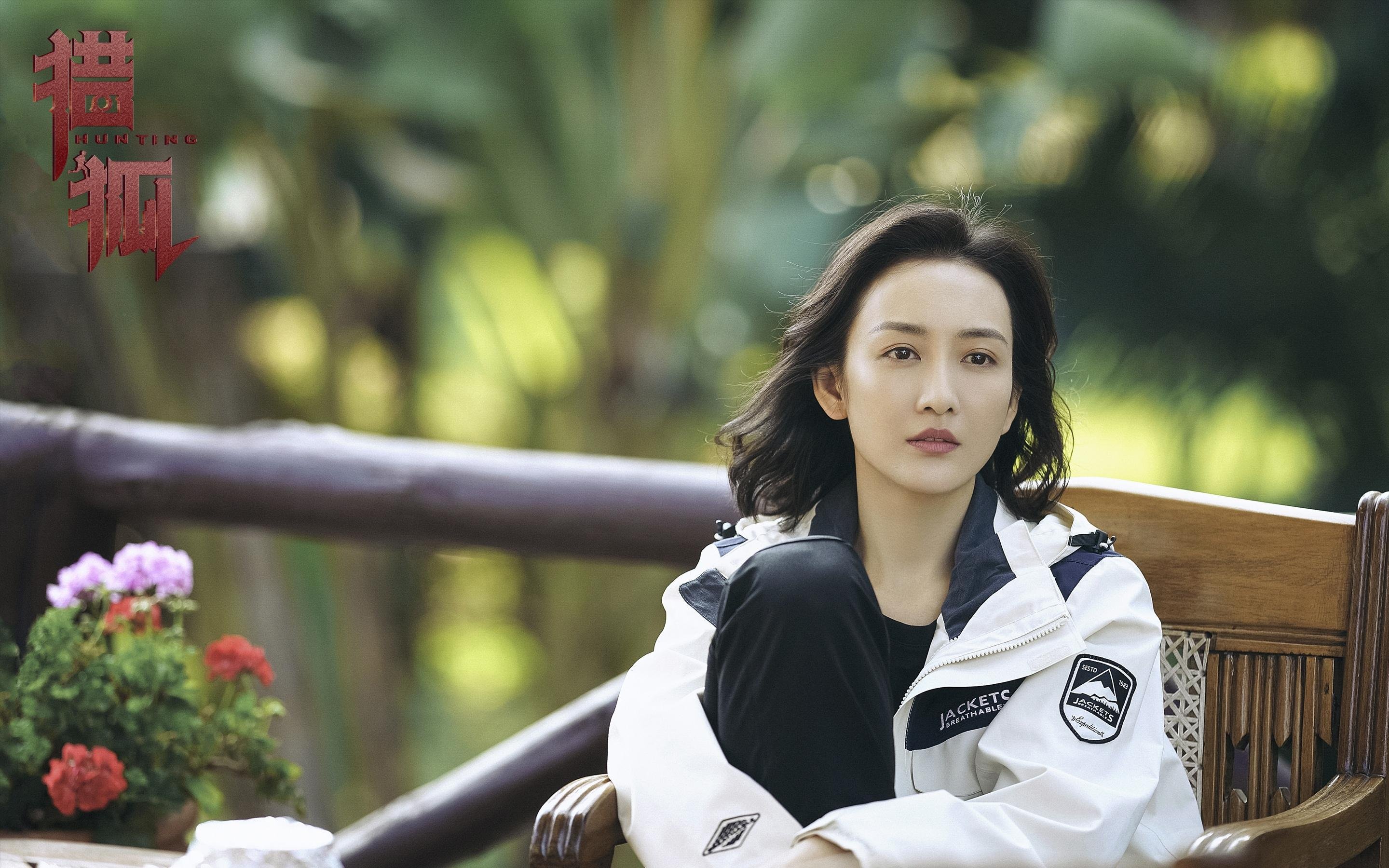 明星球员球场对决,篮球赛事引爆全场热情,明星 篮球