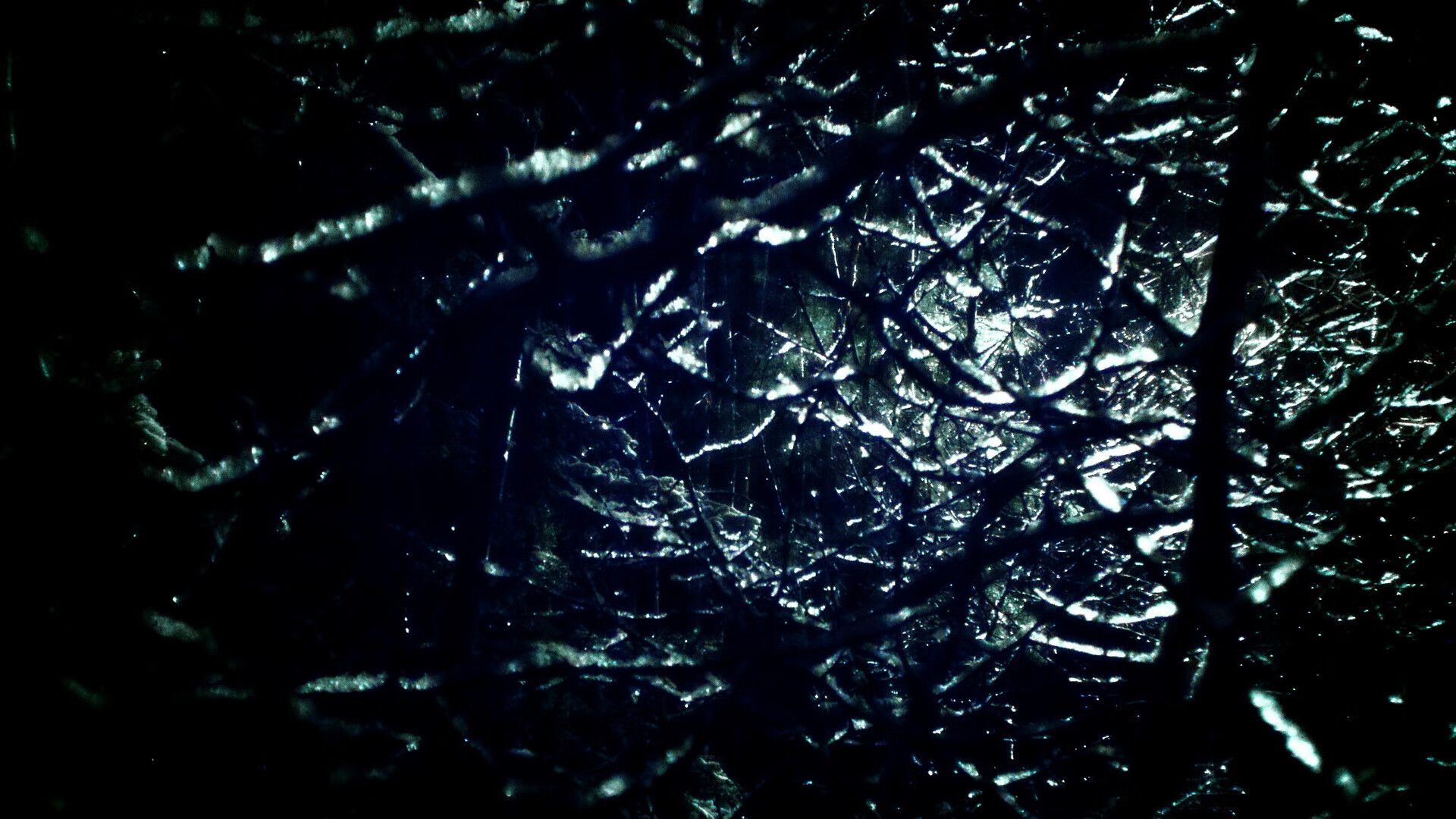 乐鱼电竞在线平台登录入口-英超防守球员身体对抗强度与犯规率的关系，英超身体对抗强吗