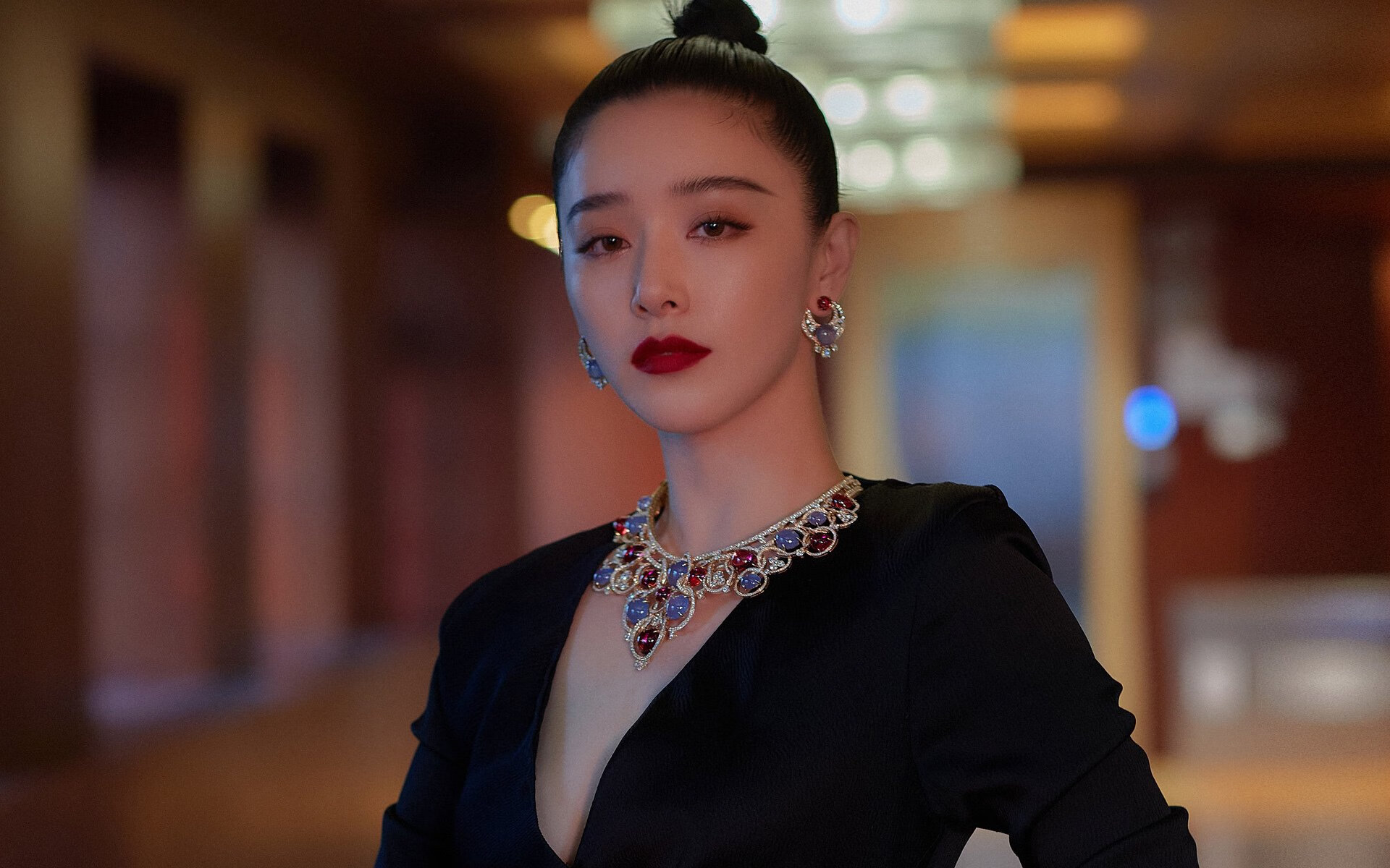 乐鱼app-德甲攻防战：精彩瞬间层出不穷，德甲榜首大战