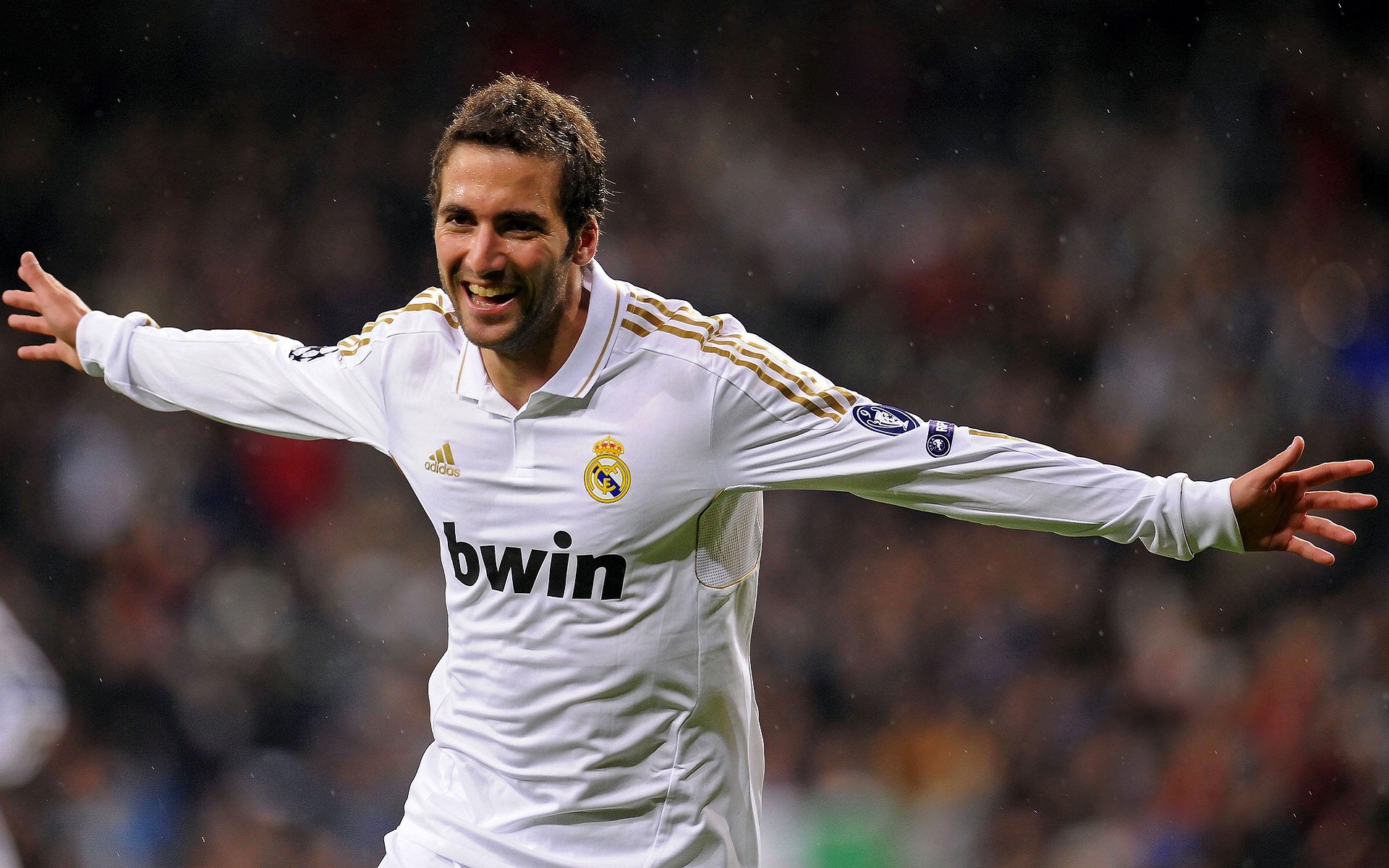 _凯尔特人展现团队精神，连胜不断_，凯尔特人报团