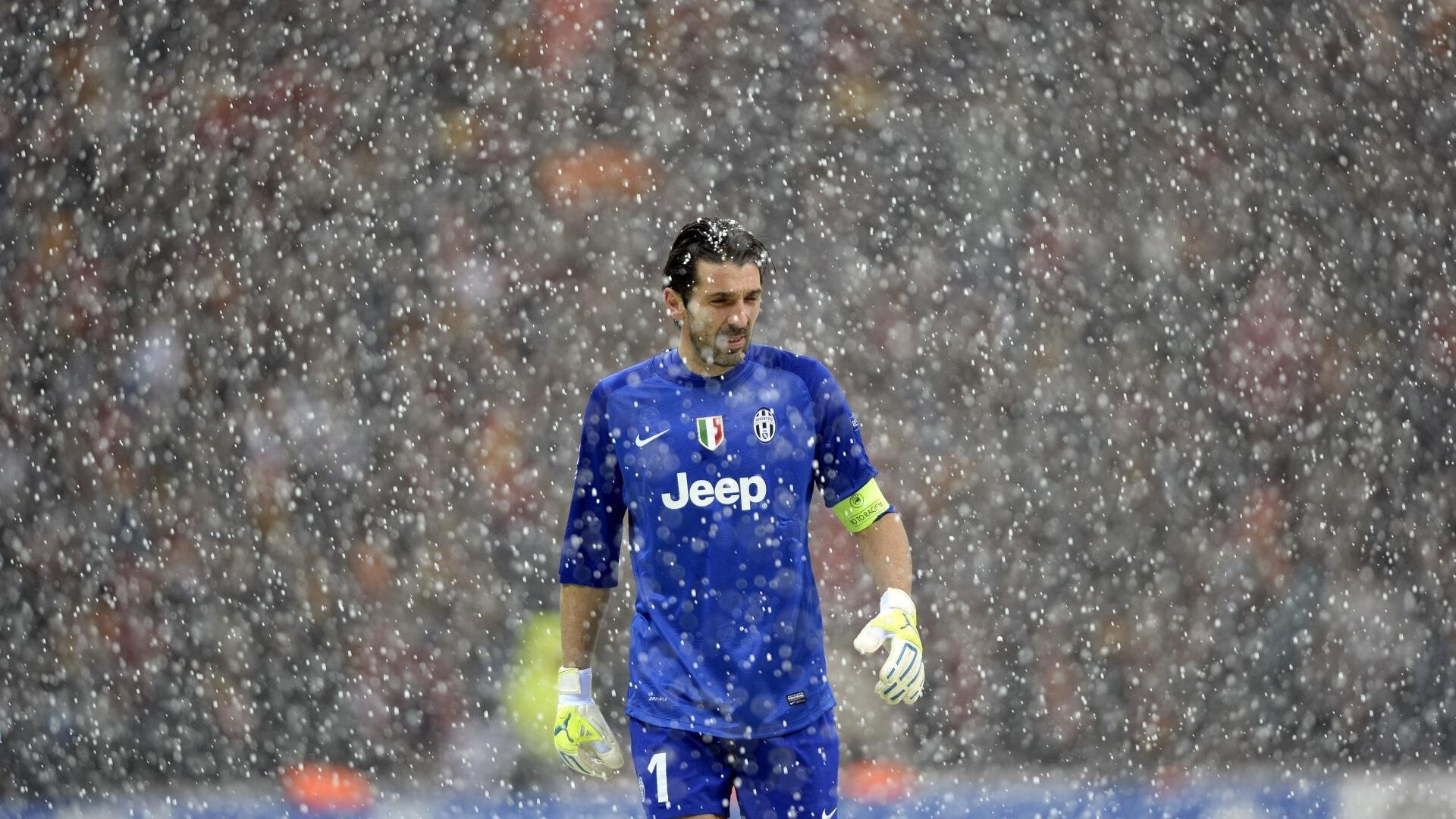 _城市喷泉跑：在水花中奔跑出精彩_，城市喷泉用的什么水