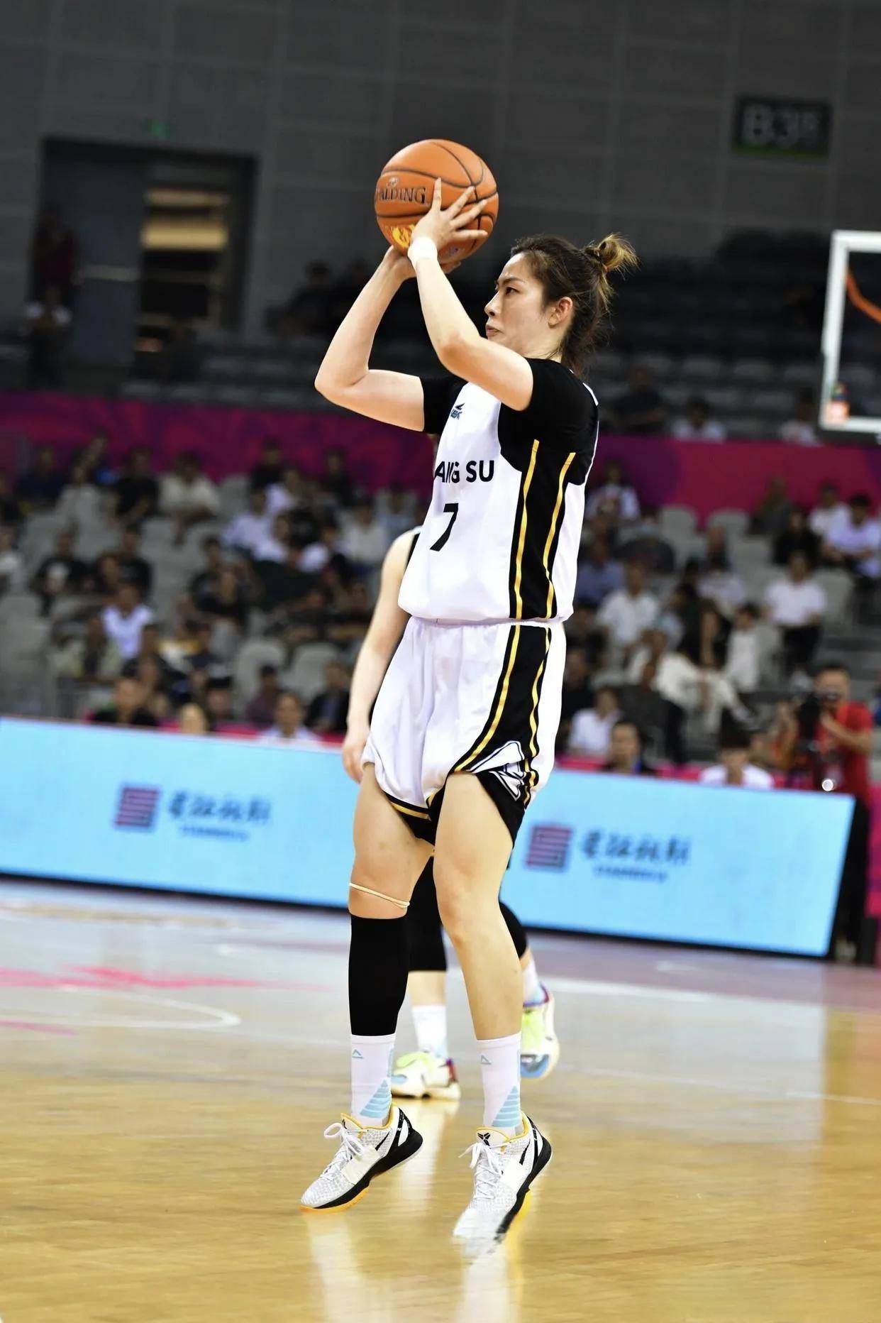 乐鱼体育：WCBA联赛的赛场志愿者：默默奉献，为联赛保驾护航的简单介绍