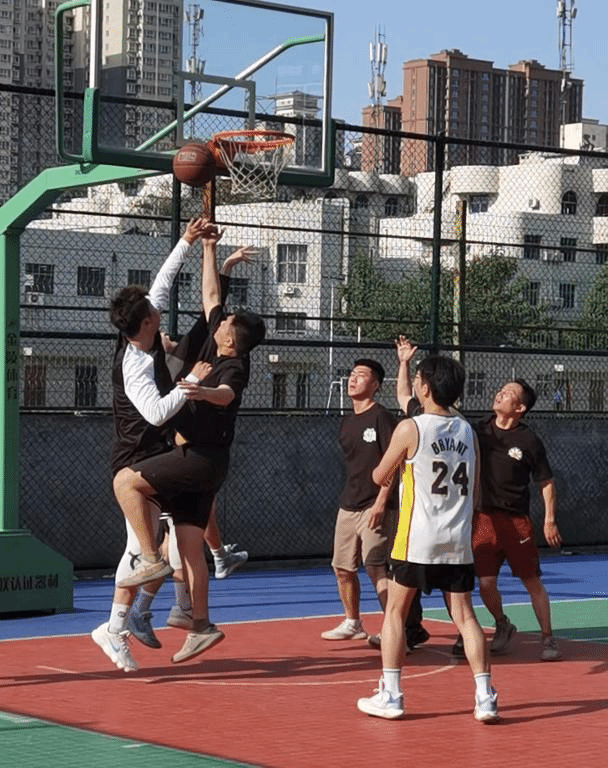 乐鱼体育:篮球文化活动:传承篮球精神,弘扬体育文化的简单介绍 乐鱼体育:篮球文化活动:传承篮球精神,弘扬体育文化的简单介绍